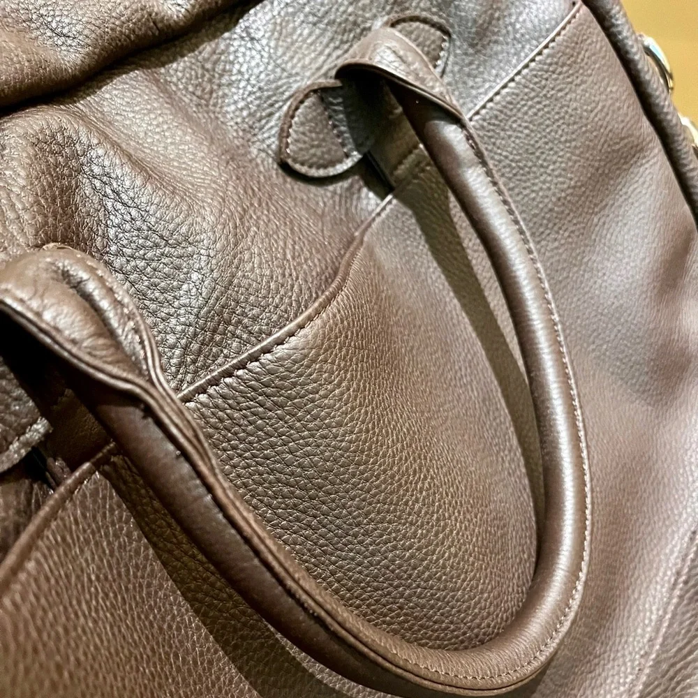 New unused Peter Millar Dark Brown Pebbled Leather Briefcase & Removable Strap.